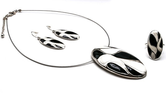 Monochrome Enamel Oval Jewellery Set - Black White Retro 80's
