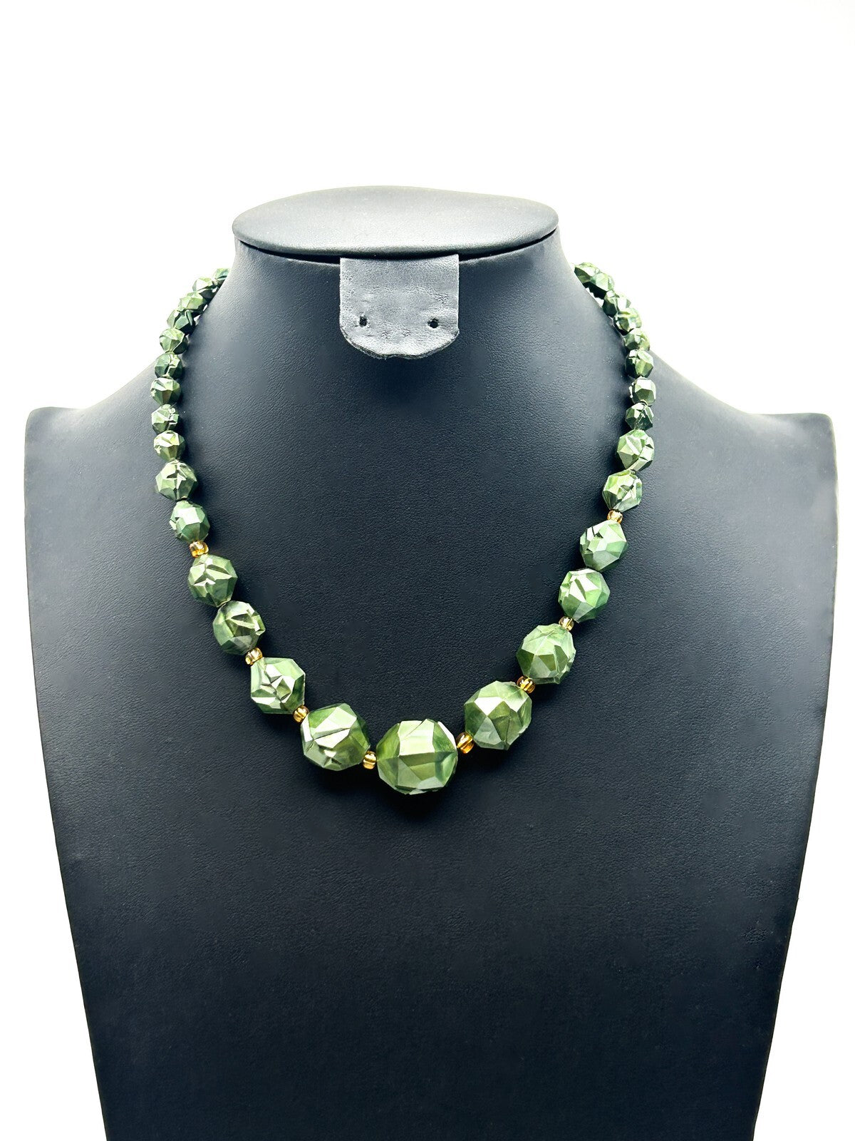 Vintage Modernist 50s-60s Moulded Green Faceted Beaded Necklace