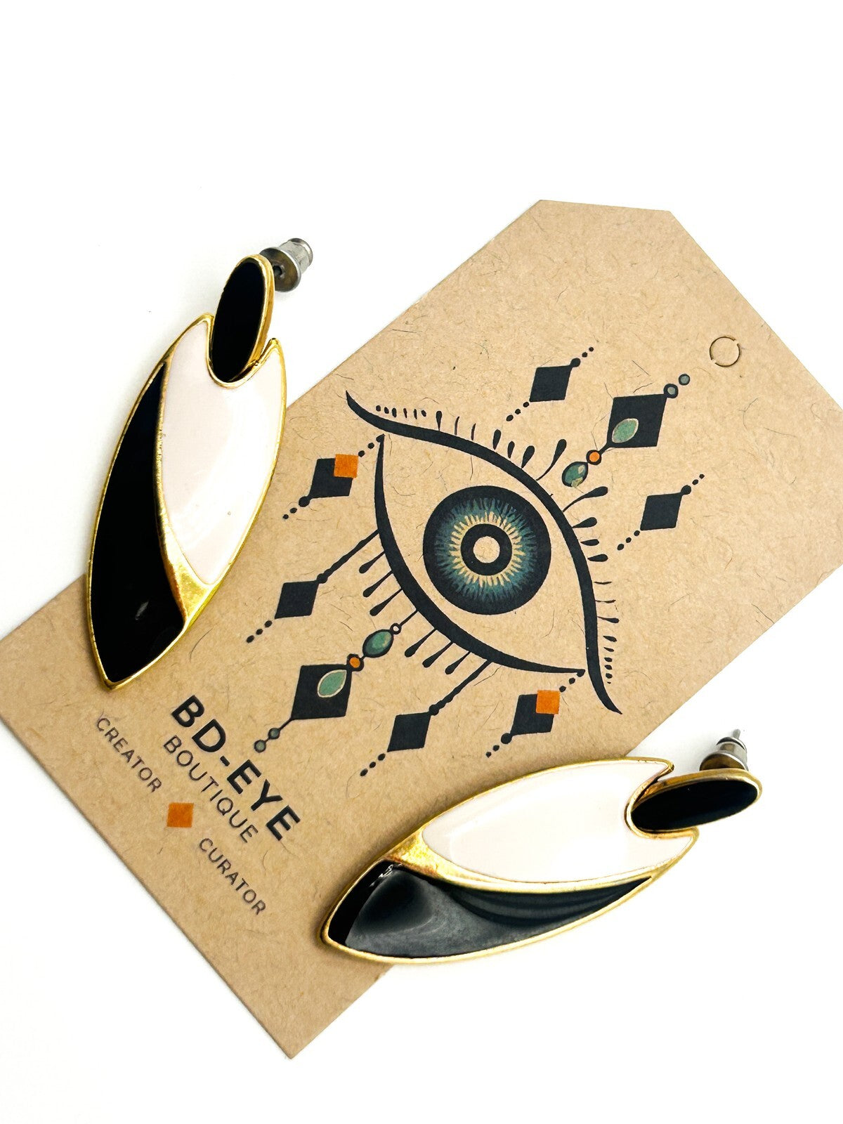Vintage 1980s Gold Tone Black & White Enamel Marquise Articulated Drop Earrings