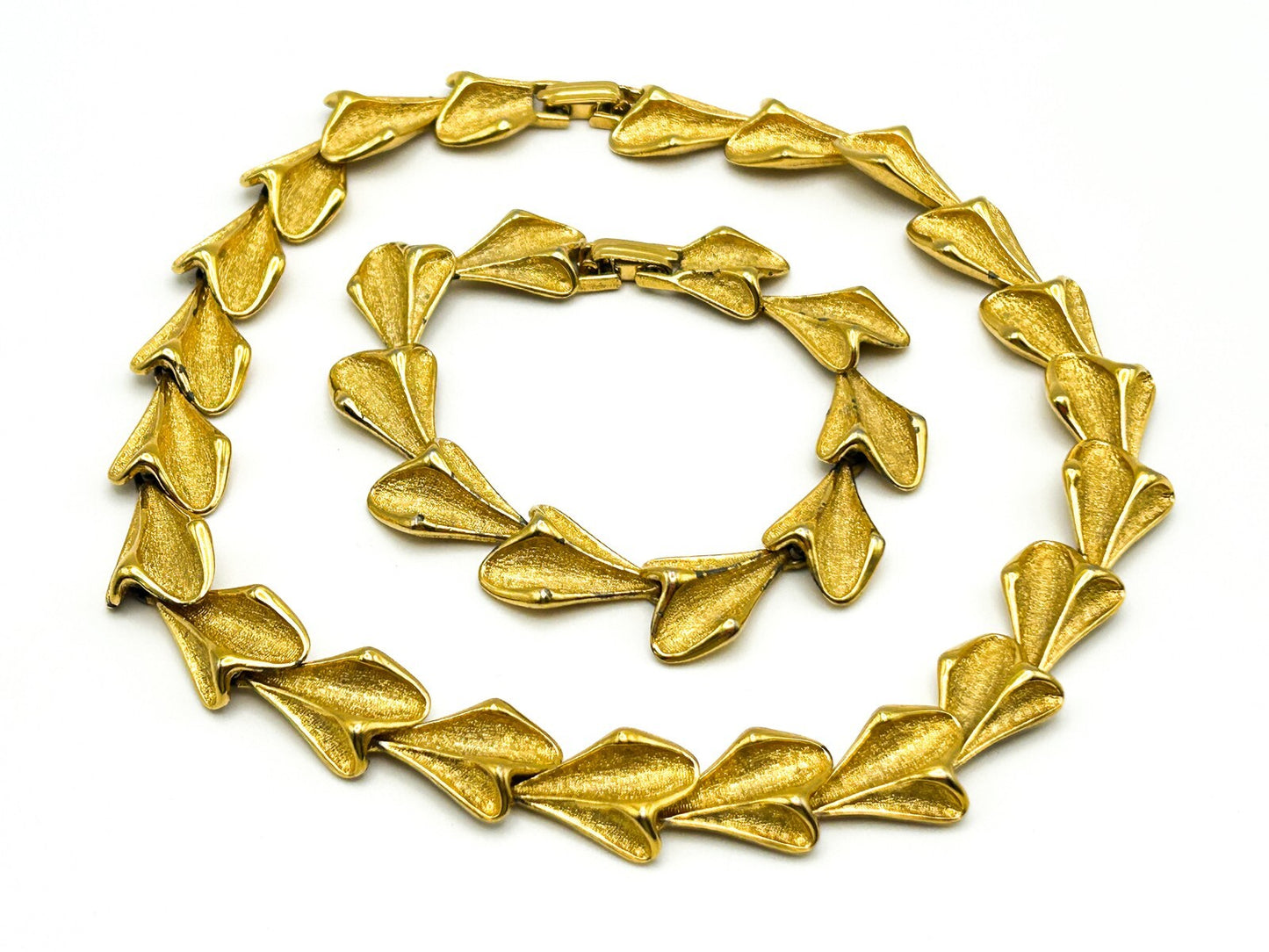 Gold Tone Laurel Leaf Link Necklace & Bracelet Set – Articulated Brushed Finish