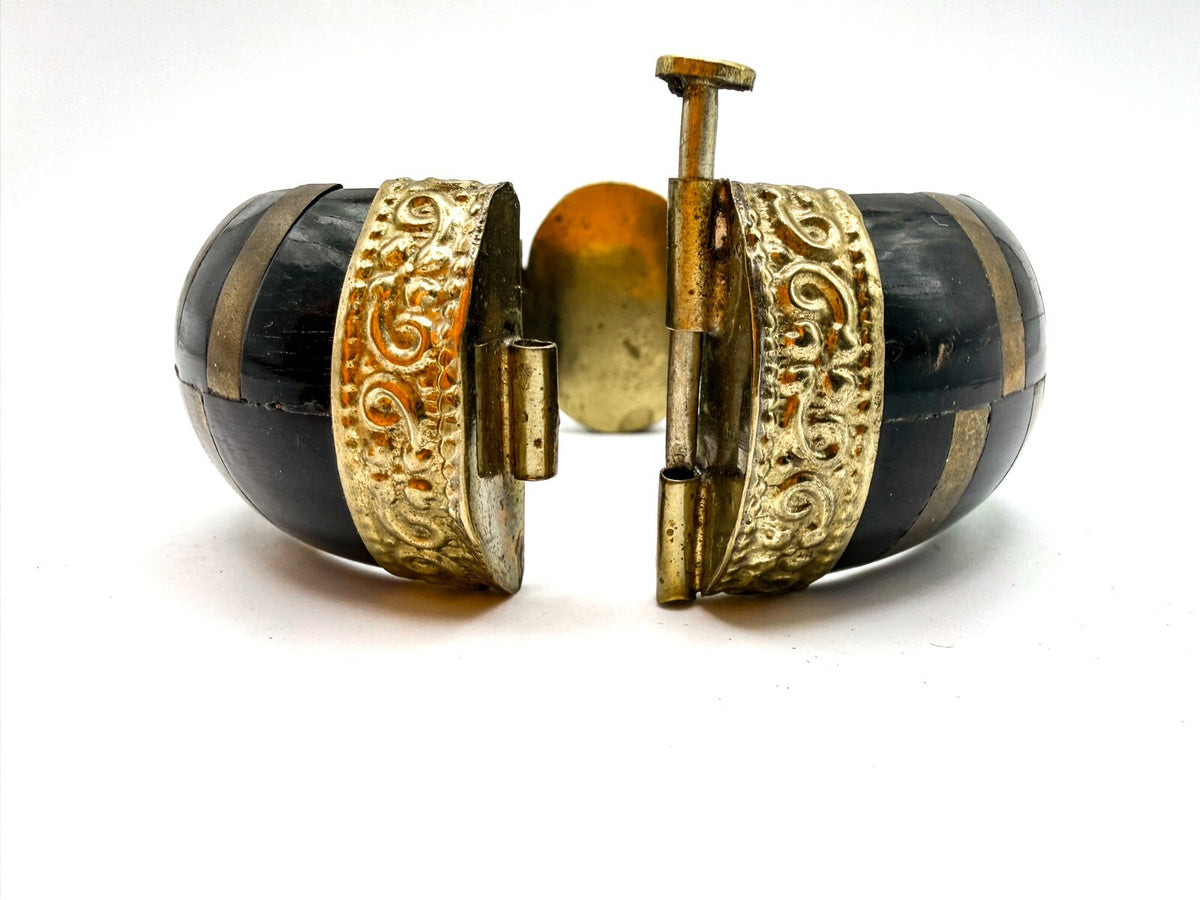 Vintage Horn, Brass and Agate Cuff, appx 18.5cm - red stone, gemstone, hinged