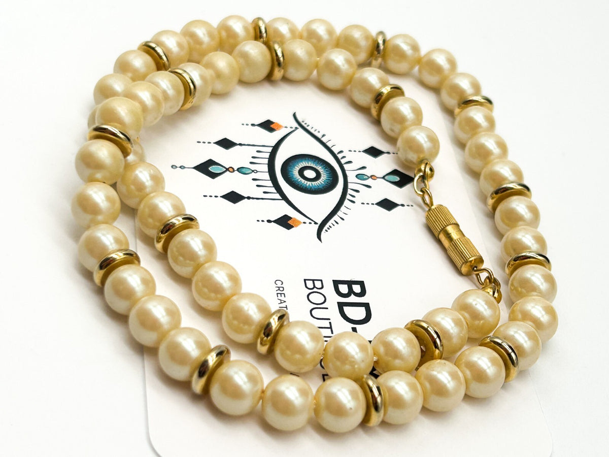 Vintage Classic Cream Pearl Necklace Glass Gold Tone Spacers Retro 34g READ