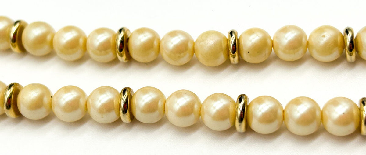 Vintage Classic Cream Pearl Necklace Glass Gold Tone Spacers Retro 34g READ