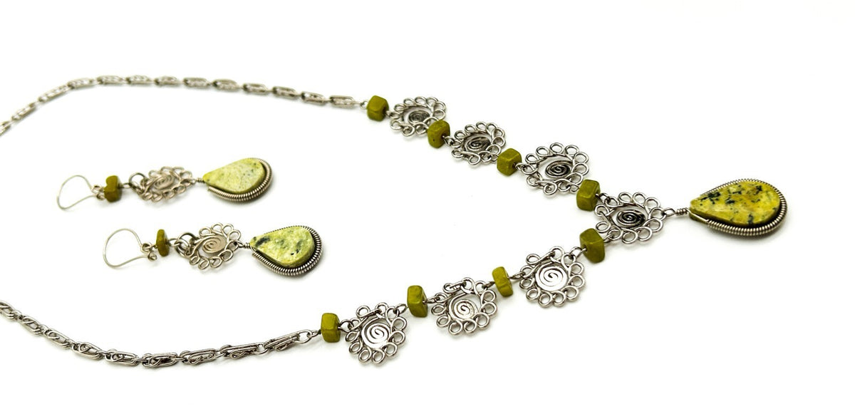 Peruvian Alpaca Silver Tone Necklace Earrings Set Lime Green Stone Boho Dainty