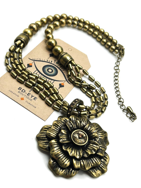 Antique-Style Gold Floral Pendant Necklace