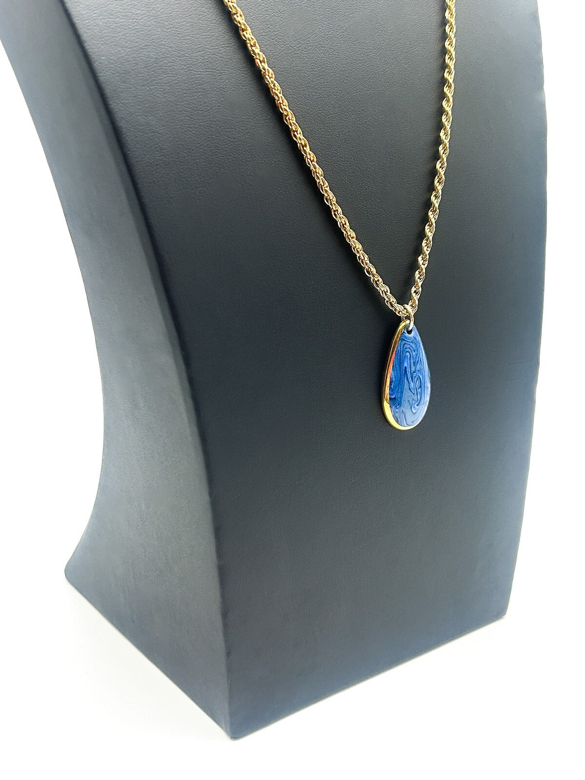 Vintage Blue Swirl Marble-Effect Pendant Necklace