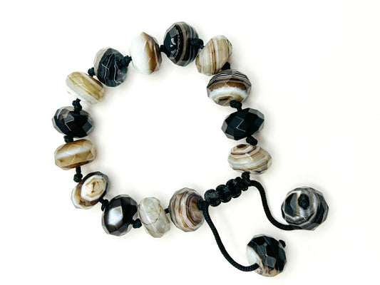 Banded Agate Faceted Bead Macramé Bracelet – Brown & Cream Adjustable