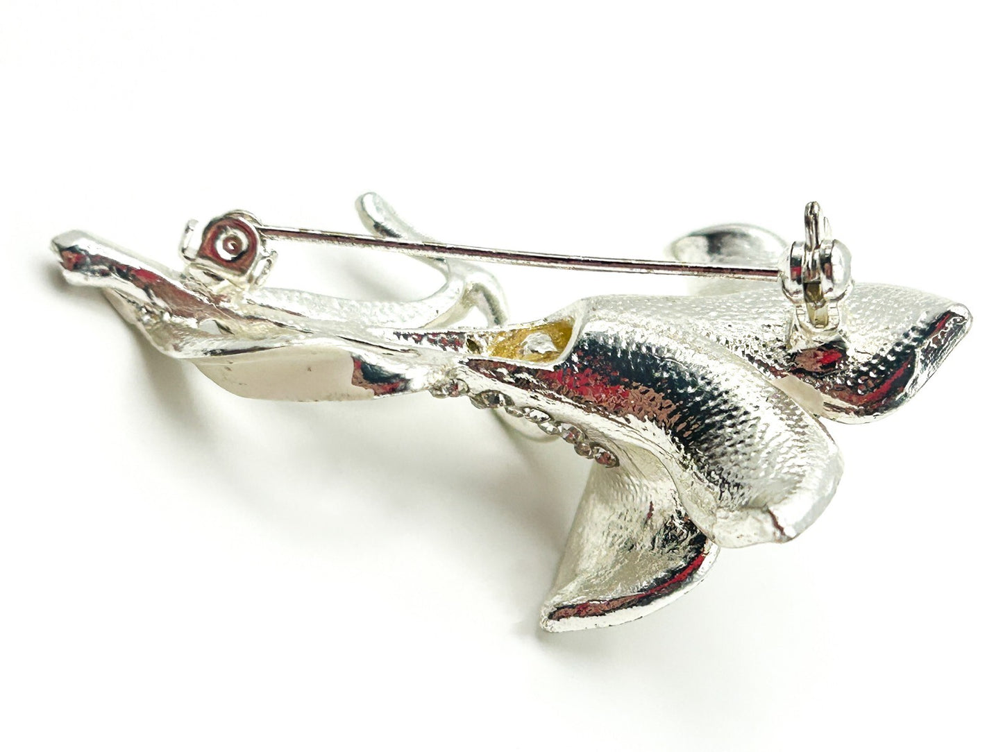 Vintage Buckingham White Enamel Lily Flower Brooch