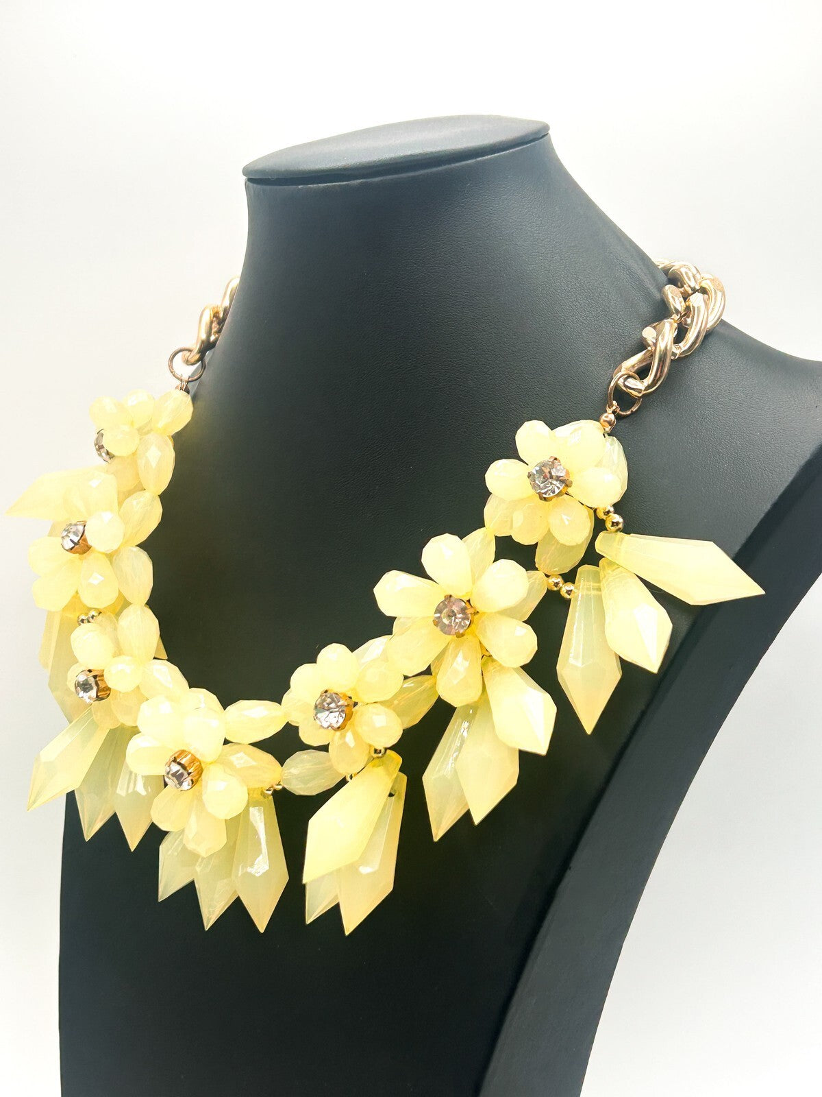 Yellow Faceted Teardrop & Rhinestone Flower Statement Necklace – 19”