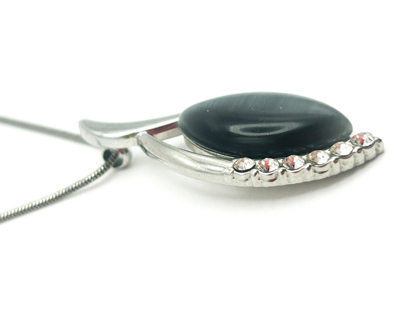 Silver Tone Cat’s Eye & Rhinestone Pendant Necklace