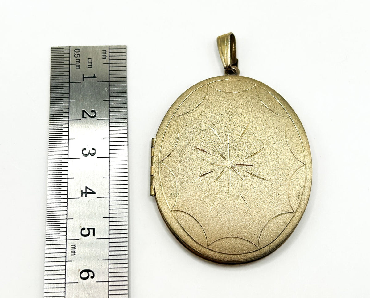 Vintage Gold Tone Oval Photo Locket Pendant Large Etched Starburst 6cm