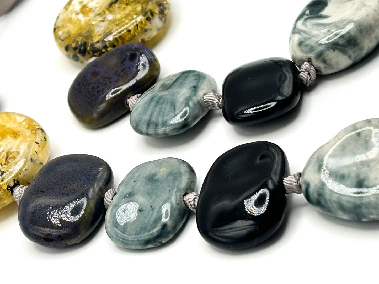 Chunky Marble-Effect Ceramic Necklace & Bracelet Set – Hand-Knotted Grey Ribbon
