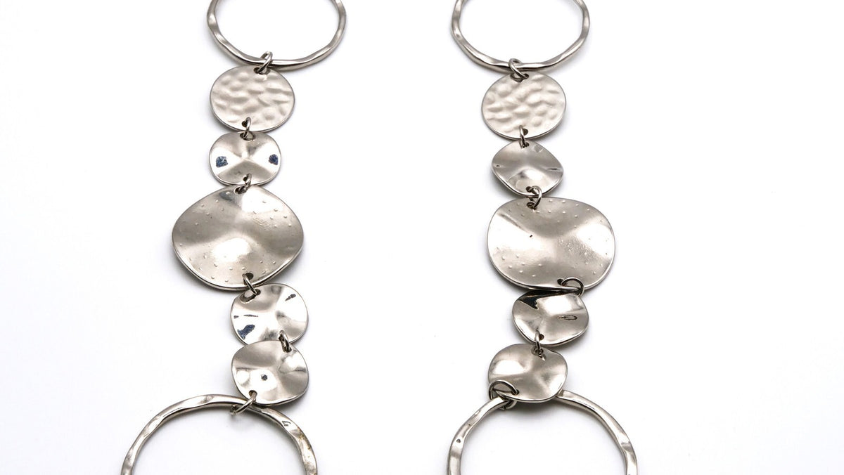 Hammered Disc & Hoop Necklace – Silver Tone