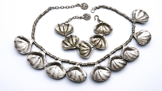 Demeter Creed Shells [Bracelet and Necklace Set]