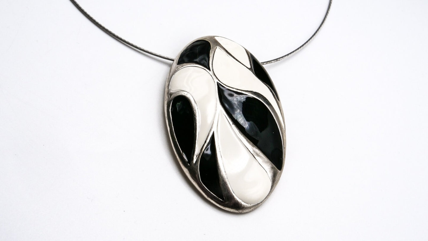 Monochrome Enamel Oval Jewellery Set - Black White Retro 80's